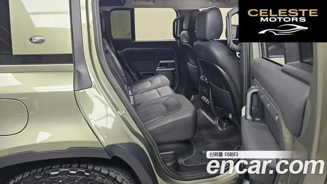 LAND ROVER Defender (L663) 110 D240 SE 2020 — photo 17 sur 31