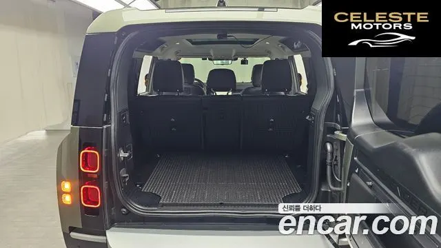 LAND ROVER Defender (L663) 110 D240 SE 2020 — photo 26 sur 31