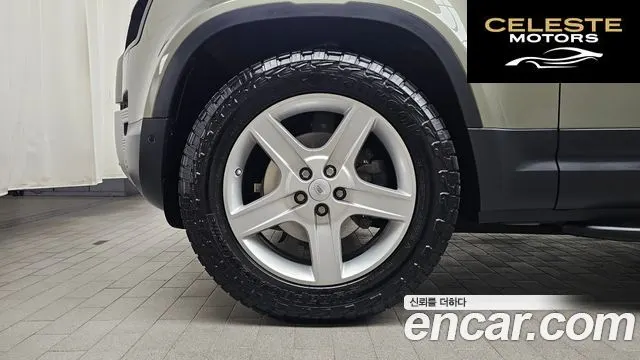 LAND ROVER Defender (L663) 110 D240 SE 2020 — photo 5 sur 31