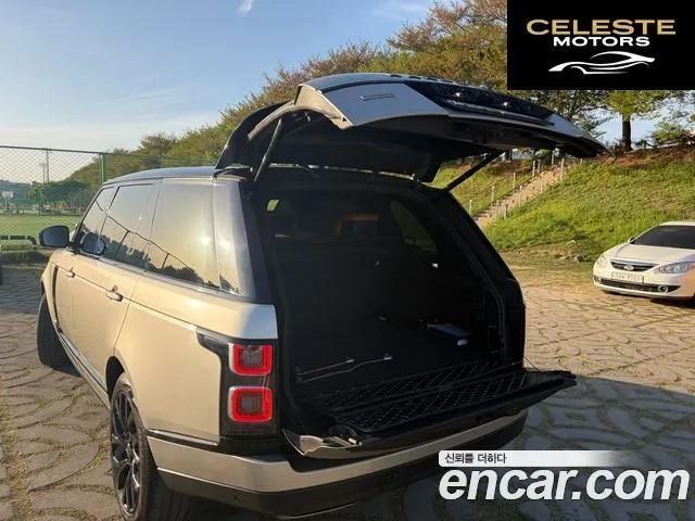 LAND ROVER Range Rover 44.4 SDV8 AB LWB 2018 — photo 15 sur 21