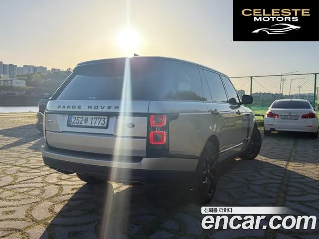 LAND ROVER Range Rover 44.4 SDV8 AB LWB 2018 — photo 3 sur 21