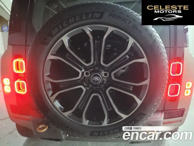 LAND ROVER Defender (L663) 110 P635 2025 — photo 13 sur 26