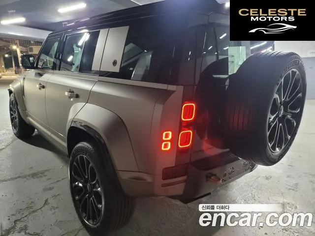 LAND ROVER Defender (L663) 110 P635 2025 — photo 9 sur 26