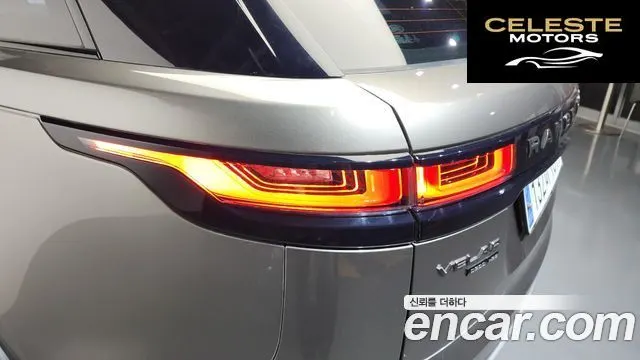 LAND ROVER Range Rover Velar 3.0 D300 R-Dynamic HSE 2019 — photo 8 sur 35