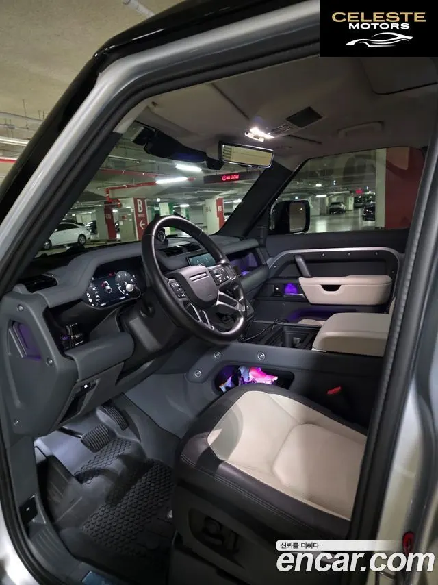 LAND ROVER Defender (L663) 110 D300 X-Dynamic HSE 2024 — photo 18 sur 24