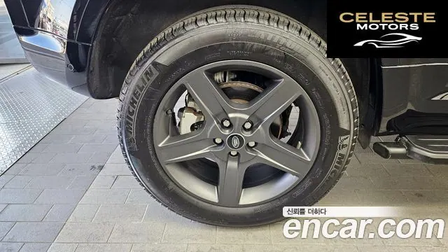 LAND ROVER Defender (L663) 110 P300 X-Dynamic SE 2023 — photo 5 sur 33