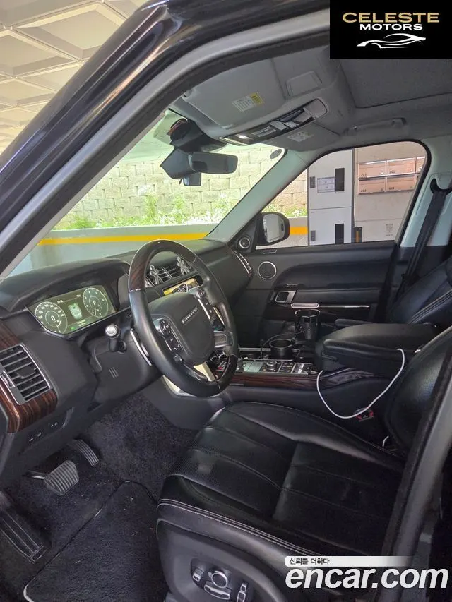 LAND ROVER Range Rover 44.4 SDV8 AB LWB 2017 — photo 15 sur 15