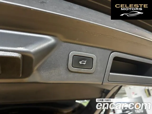 LAND ROVER Range Rover Velar 3.0 P380 R-Dynamic SE 2020 — photo 18 sur 25