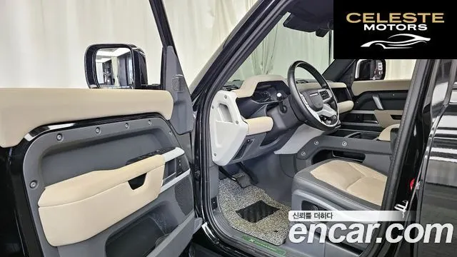 LAND ROVER Defender (L663) 110 P300 X-Dynamic SE 2023 — photo 13 sur 33