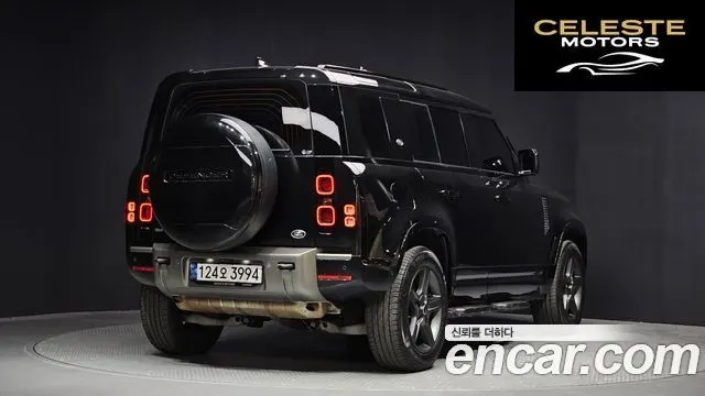 LAND ROVER Defender (L663) 110 P300 X-Dynamic SE 2023 — photo 2 sur 33