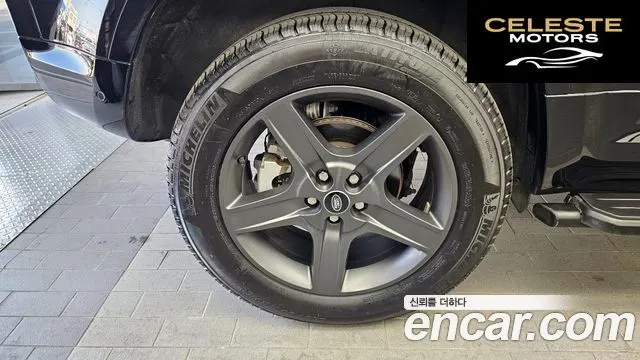 LAND ROVER Defender (L663) 110 P300 X-Dynamic SE 2023 — photo 5 sur 33