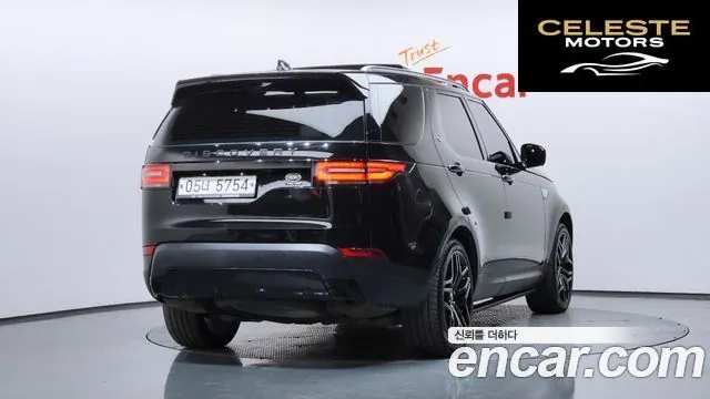 LAND ROVER Discovery 5 3.0 TD6 HSE Luxury 2018 — photo 2 sur 20