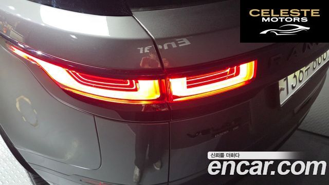 LAND ROVER Range Rover Velar 3.0 D300 R-Dynamic SE 2019 — photo 9 sur 33