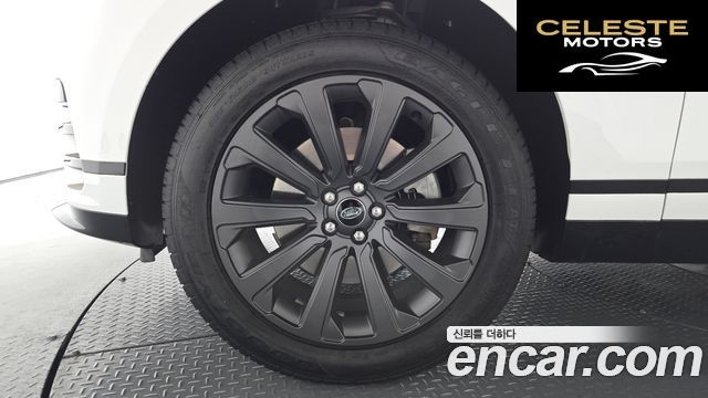 LAND ROVER Range Rover Velar 2.0 P250 R-Dynamic SE 2023 — photo 4 sur 41
