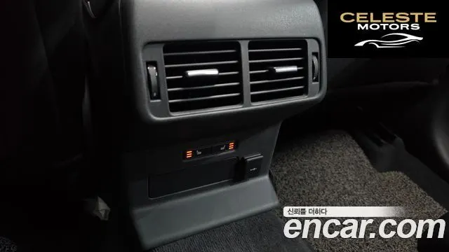 LAND ROVER Range Rover Velar 2.0 P250 R-Dynamic SE 2023 — photo 24 sur 41