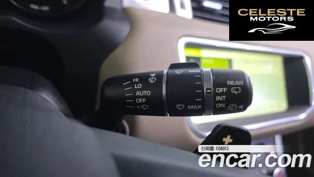LAND ROVER Range Rover Evoque 2.0 TD4 SE 2017 — photo 18 sur 20