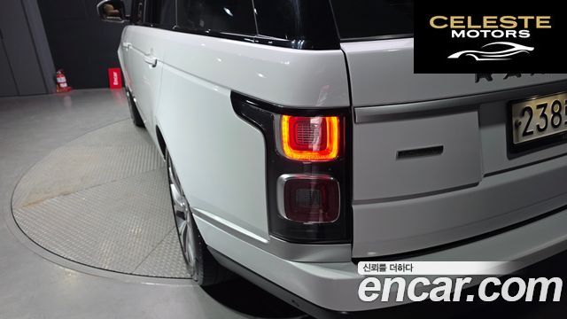 LAND ROVER Range Rover 44.4 SDV8 AB LWB 2019 — photo 9 sur 43