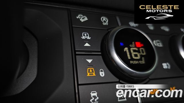 LAND ROVER Defender (L663) 110 D240 SE 2020 — photo 21 sur 33