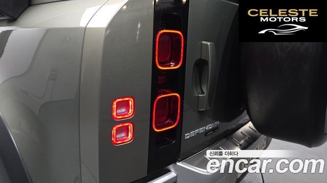 LAND ROVER Defender (L663) 110 D240 SE 2020 — photo 8 sur 33