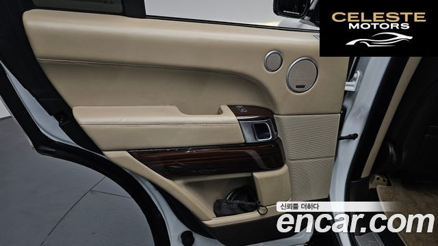 LAND ROVER Range Rover 44.4 SDV8 Vogue SE 2016 — photo 14 sur 36