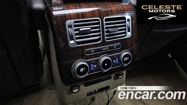 LAND ROVER Range Rover 44.4 SDV8 Vogue SE 2016 — photo 24 sur 36