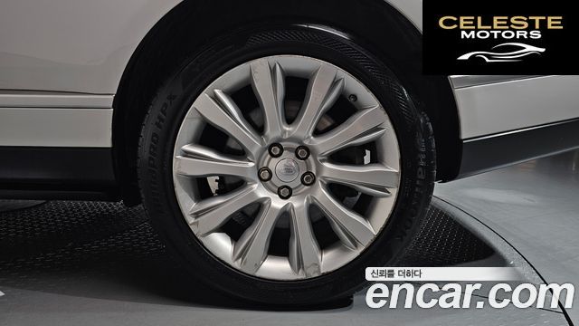 LAND ROVER Range Rover 44.4 SDV8 Vogue SE 2016 — photo 6 sur 36