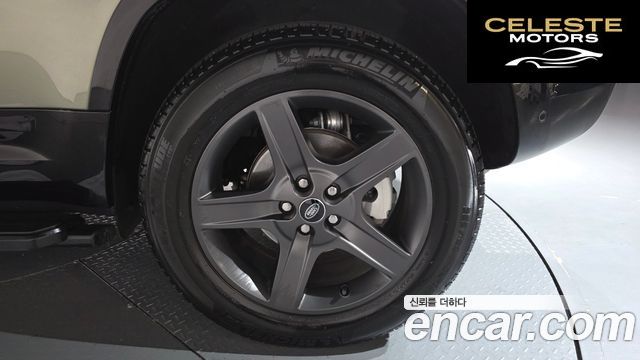 LAND ROVER Defender (L663) 110 P300 X-Dynamic SE 2023 — photo 6 sur 36