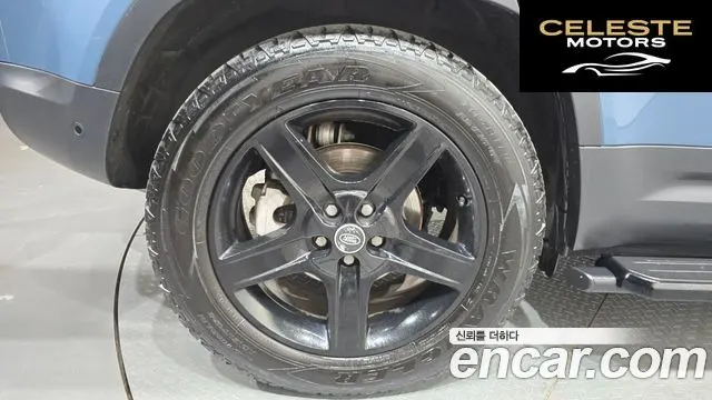 LAND ROVER Defender (L663) 110 D250 SE 2023 — photo 5 sur 32