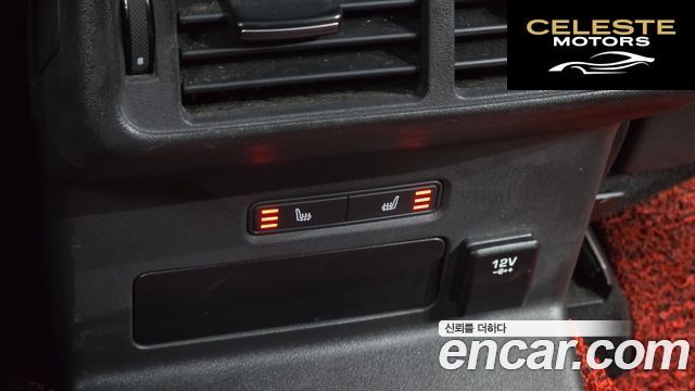 LAND ROVER Range Rover Velar 3.0 D300 R-Dynamic HSE 2018 — photo 18 sur 20