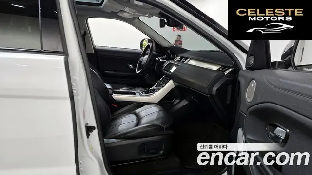 LAND ROVER Range Rover Evoque 2.0 TD4 SE 2019 — photo 16 sur 32