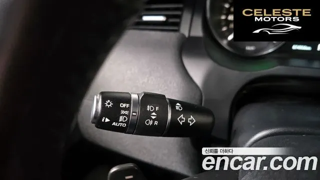 LAND ROVER Range Rover Evoque 2.0 TD4 SE 2019 — photo 27 sur 32