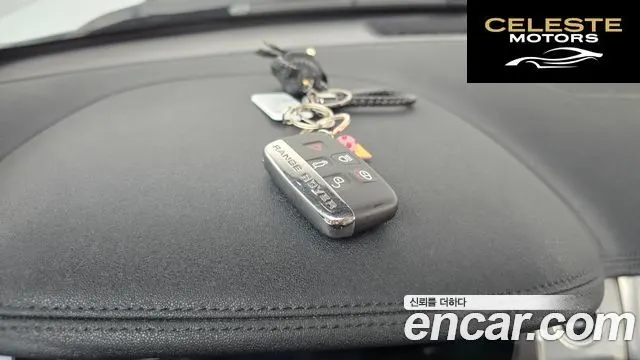 LAND ROVER Range Rover Evoque 2.0 TD4 SE 2019 — photo 30 sur 32