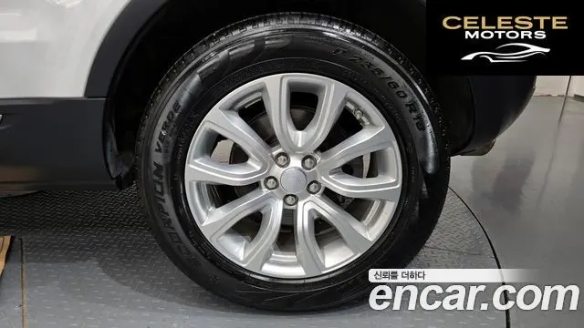 LAND ROVER Range Rover Evoque 2.0 TD4 SE 2019 — photo 7 sur 32