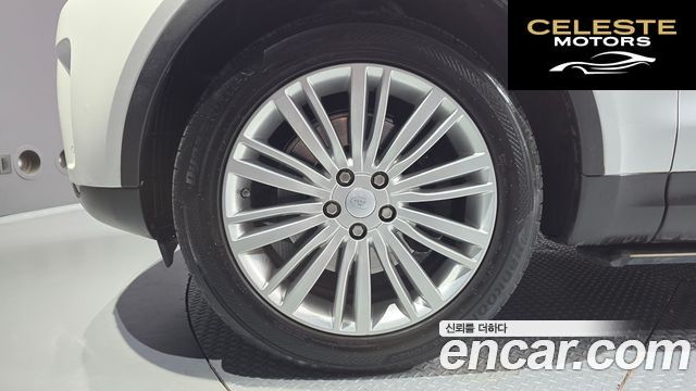 LAND ROVER Discovery 5 3.0 TD6 HSE Luxury 2017 — photo 4 sur 30