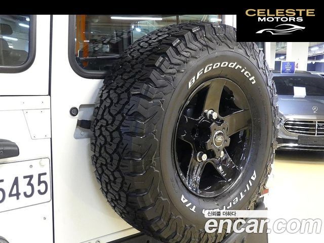 LAND ROVER Defender 90 2010 — photo 4 sur 20
