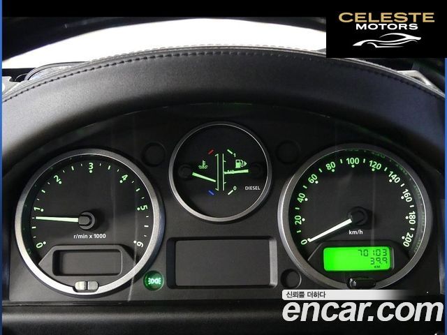 LAND ROVER Defender 90 2010 — photo 8 sur 20