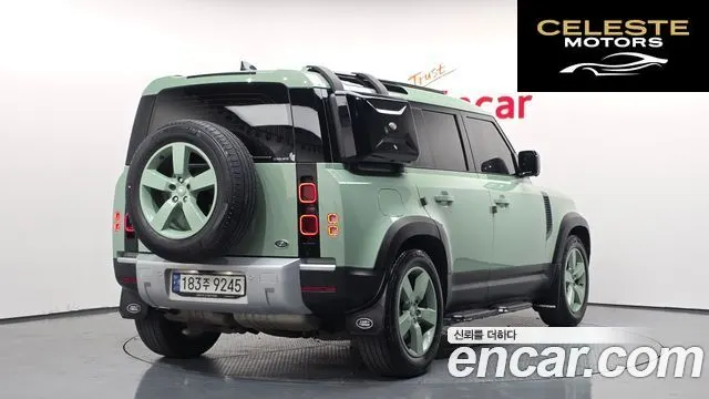 LAND ROVER Defender (L663) 110 D300 75th Edition 2023 — photo 2 sur 36