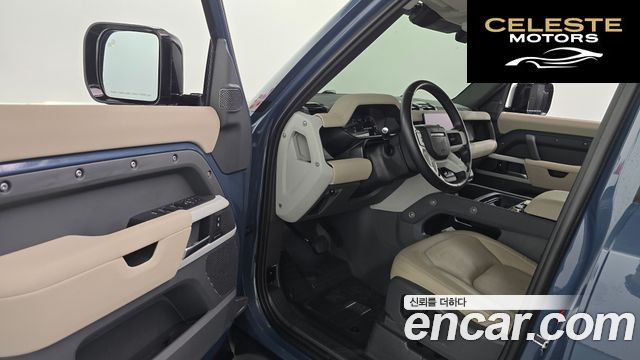 LAND ROVER Defender (L663) 110 D250 SE 2023 — photo 13 sur 32