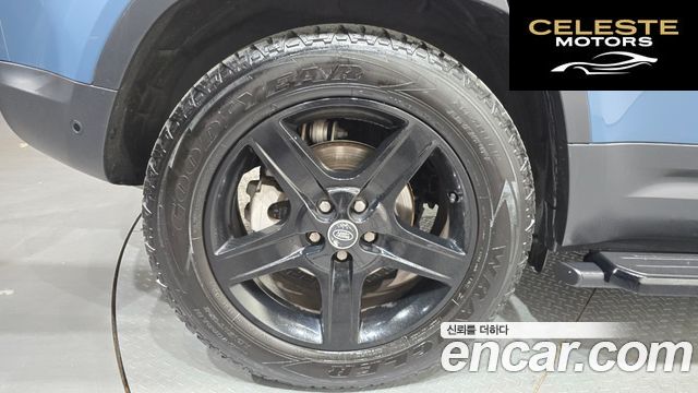 LAND ROVER Defender (L663) 110 D250 SE 2023 — photo 5 sur 32