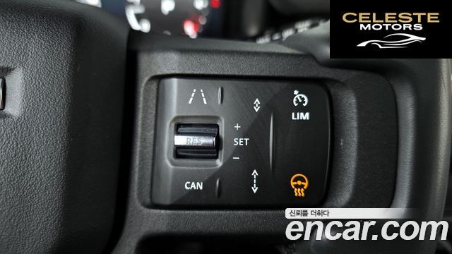 LAND ROVER Defender (L663) 110 D300 75th Edition 2023 — photo 23 sur 36