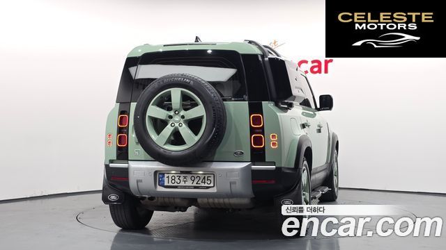 LAND ROVER Defender (L663) 110 D300 75th Edition 2023 — photo 4 sur 36