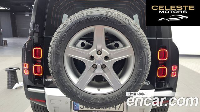 LAND ROVER Defender (L663) 110 D240 SE 2020 — photo 27 sur 43