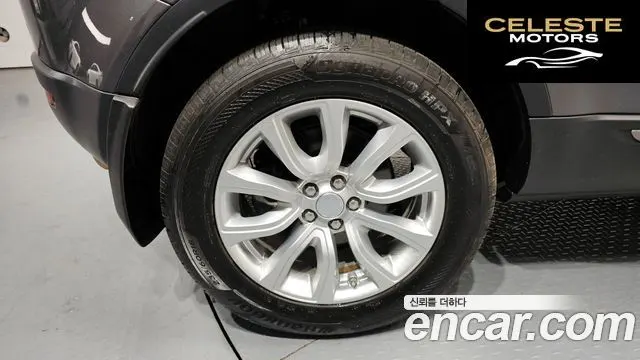 LAND ROVER Range Rover Evoque 2.0 TD4 SE 2017 — photo 5 sur 26