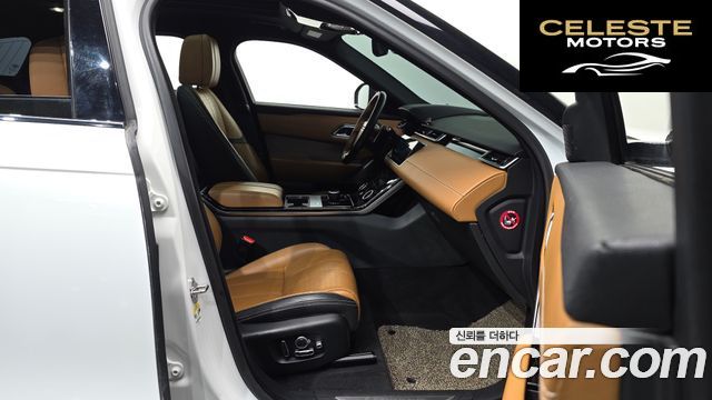 LAND ROVER Range Rover Velar 3.0 D300 R-Dynamic HSE 2018 — photo 11 sur 20