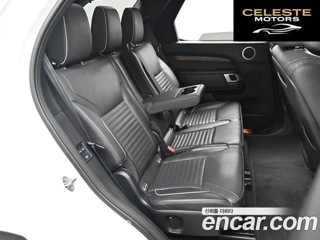 LAND ROVER Discovery 5 3.0 TD6 HSE Luxury 2017 — photo 12 sur 26