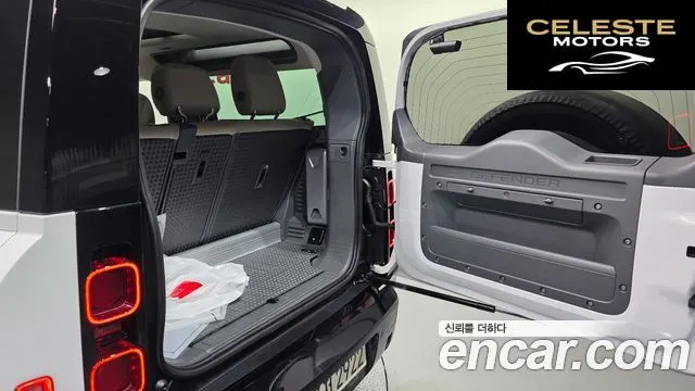 LAND ROVER Defender (L663) 90 D250 SE 2022 — photo 34 sur 34