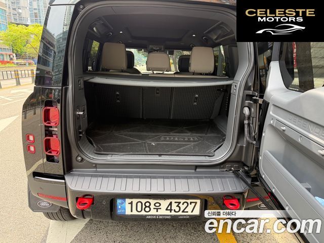 LAND ROVER Defender (L663) 110 D300 HSE 2022 — photo 12 sur 22
