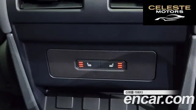 LAND ROVER Defender (L663) 110 P300 X-Dynamic SE 2023 — photo 18 sur 33