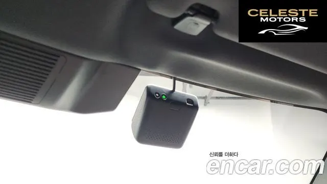 LAND ROVER Defender (L663) 110 P300 X-Dynamic SE 2023 — photo 28 sur 33