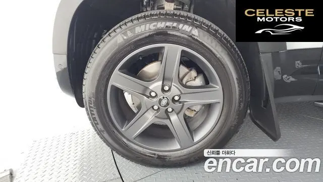 LAND ROVER Defender (L663) 110 P300 X-Dynamic SE 2023 — photo 5 sur 33